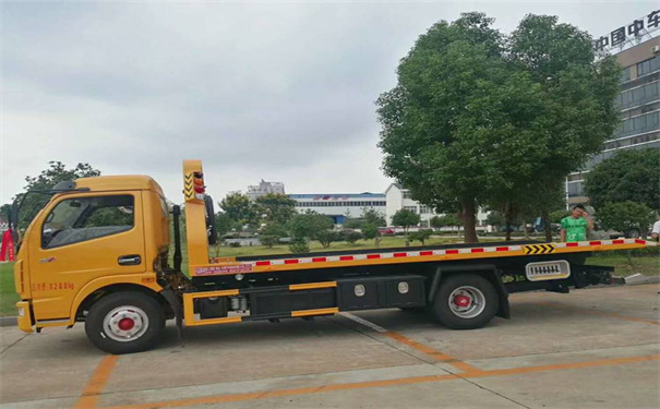 湖南定远24小时拖车救援电话号码，定远道路救援公司怎么收费的